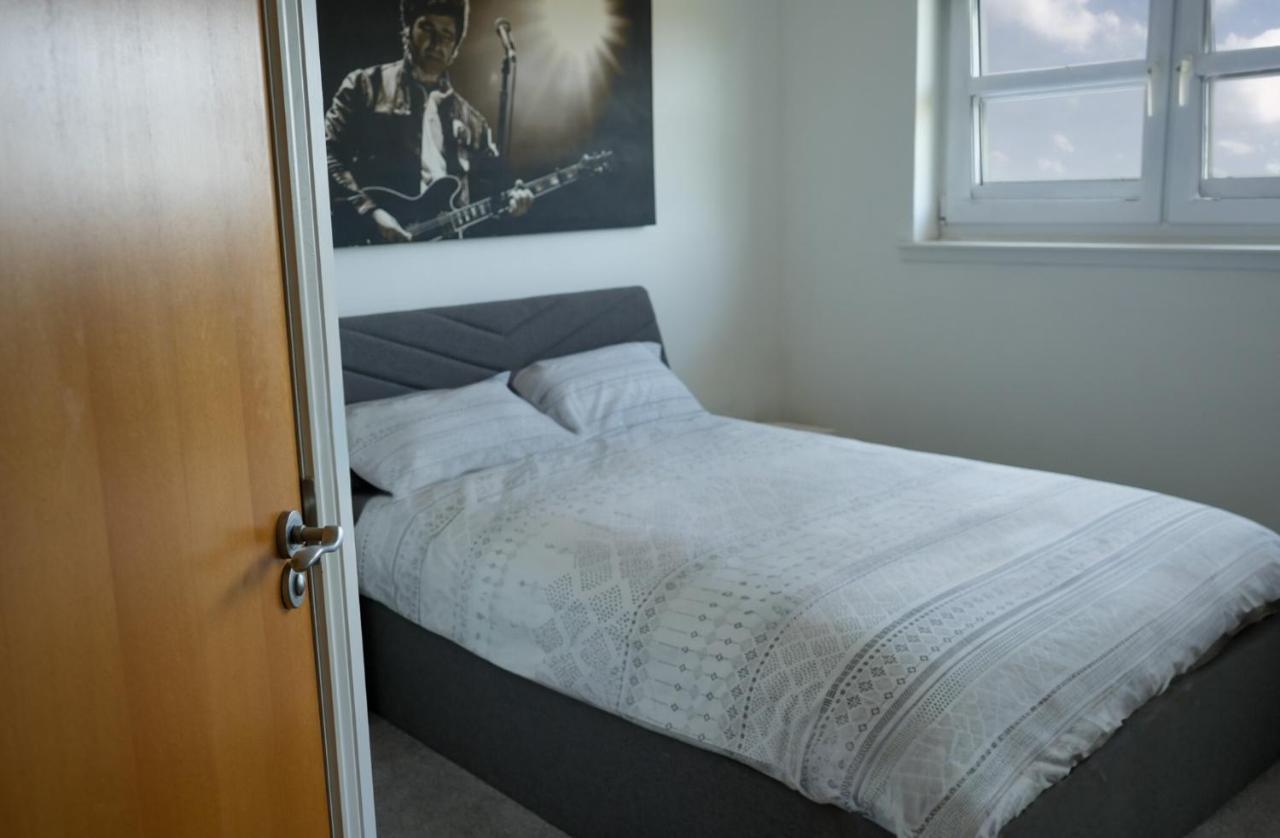 פרסטוויק Modern Apartment Ayr Town Centre מראה חיצוני תמונה
